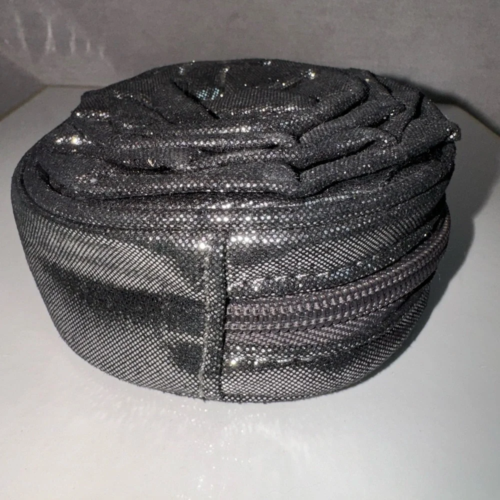 White House Black Market Metallic Silver Cosmetic Case Jewelry…
